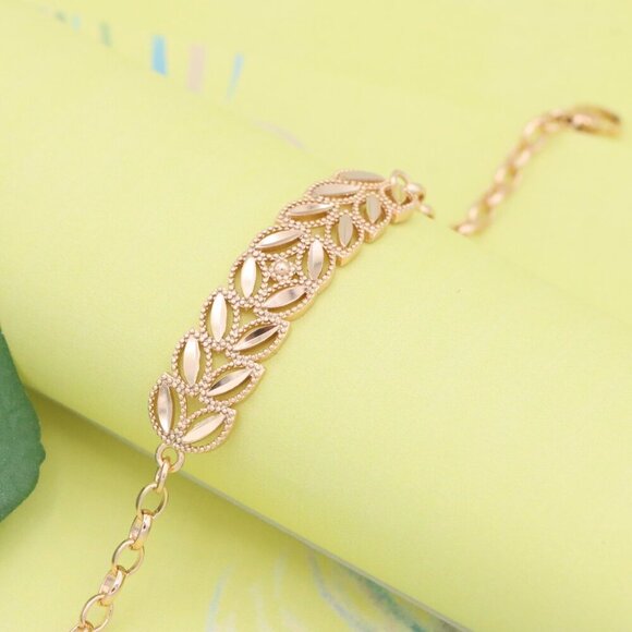 "Elegant Rose Gold Leaf Design Bracelet in High Quality Finish, XPBL1117 - Picture 1 of 12